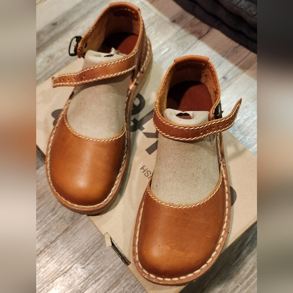 38 Women's Brown Duck Feet Mols - Picture 2 of 6